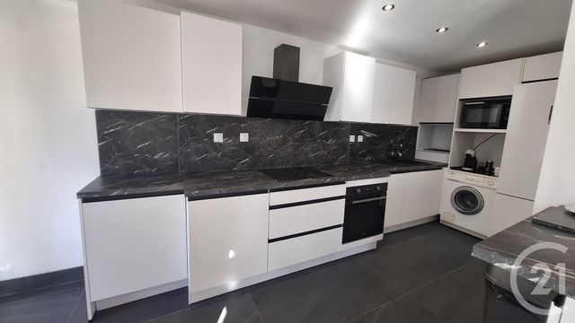 Maison &agrave; louer - 4 pi&egrave;ces - 86,06 m2 - Antibes - 06 - PROVENCE-ALPES-COTE-D-AZUR