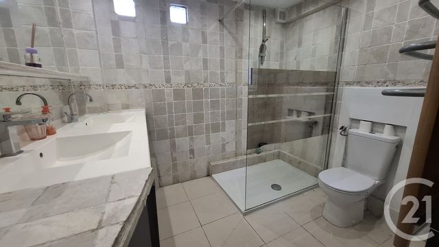 Maison &agrave; louer - 4 pi&egrave;ces - 86,06 m2 - Antibes - 06 - PROVENCE-ALPES-COTE-D-AZUR