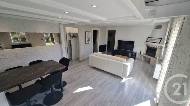 Maison &agrave; louer - 4 pi&egrave;ces - 86,06 m2 - Antibes - 06 - PROVENCE-ALPES-COTE-D-AZUR