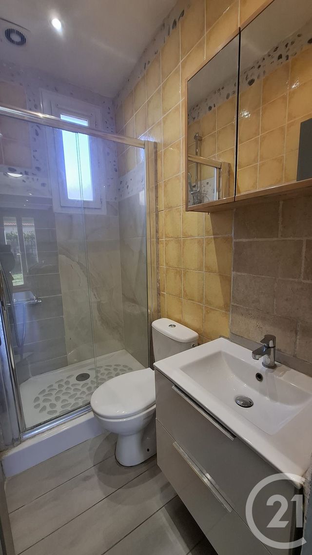 Maison &agrave; louer - 4 pi&egrave;ces - 86,06 m2 - Antibes - 06 - PROVENCE-ALPES-COTE-D-AZUR