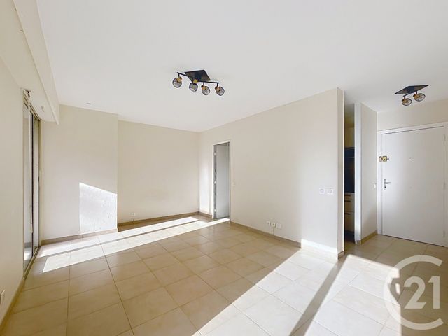 Appartement F1 &agrave; vendre - 1 pi&egrave;ce - 30,20 m2 - Antibes - 06 - PROVENCE-ALPES-COTE-D-AZUR