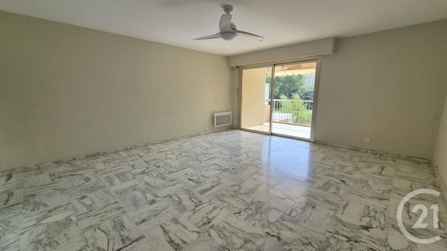 Appartement T3 &agrave; louer - 3 pi&egrave;ces - 76,60 m2 - Antibes - 06 - PROVENCE-ALPES-COTE-D-AZUR