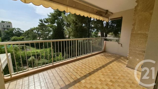 Appartement T3 &agrave; louer - 3 pi&egrave;ces - 76,60 m2 - Antibes - 06 - PROVENCE-ALPES-COTE-D-AZUR
