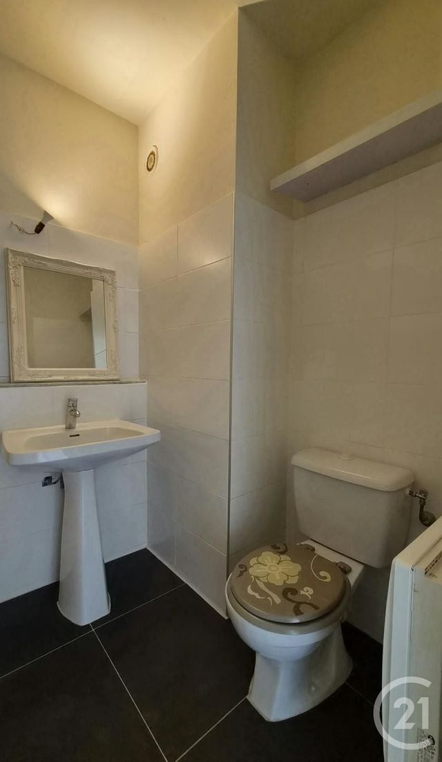 Appartement T3 &agrave; louer - 3 pi&egrave;ces - 76,60 m2 - Antibes - 06 - PROVENCE-ALPES-COTE-D-AZUR
