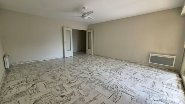 Appartement T3 &agrave; louer - 3 pi&egrave;ces - 76,60 m2 - Antibes - 06 - PROVENCE-ALPES-COTE-D-AZUR
