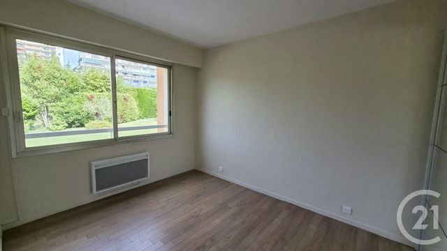 Appartement T3 &agrave; louer - 3 pi&egrave;ces - 76,60 m2 - Antibes - 06 - PROVENCE-ALPES-COTE-D-AZUR