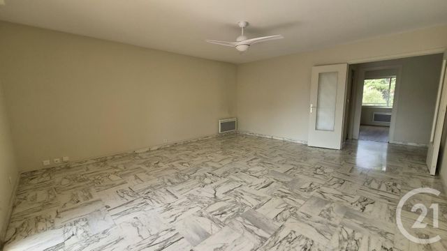 Appartement T3 &agrave; louer - 3 pi&egrave;ces - 76,60 m2 - Antibes - 06 - PROVENCE-ALPES-COTE-D-AZUR