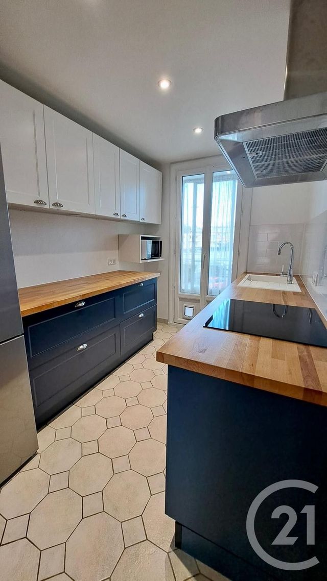 Appartement T3 &agrave; louer - 3 pi&egrave;ces - 53,68 m2 - Juan Les Pins - 06 - PROVENCE-ALPES-COTE-D-AZUR
