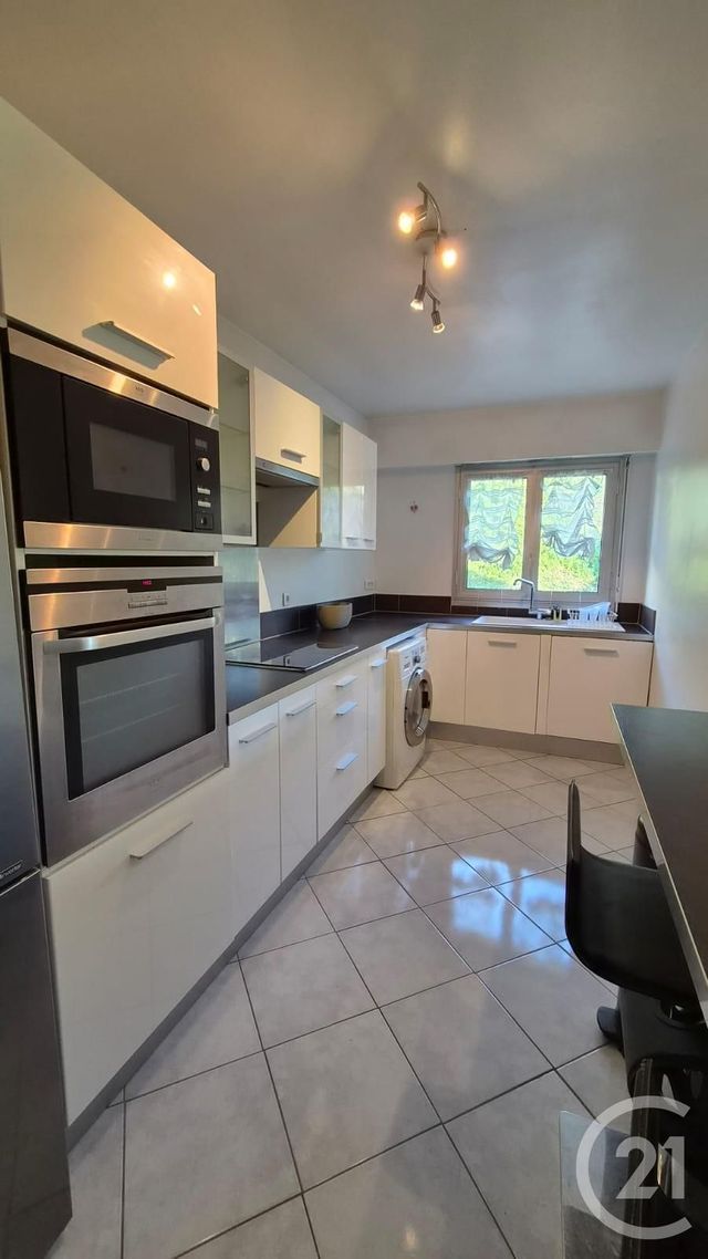 Appartement T3 &agrave; louer - 3 pi&egrave;ces - 66,67 m2 - Vallauris - 06 - PROVENCE-ALPES-COTE-D-AZUR