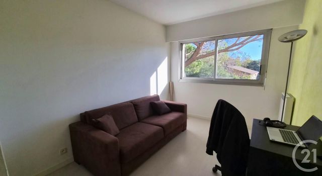Appartement T3 &agrave; louer - 3 pi&egrave;ces - 66,67 m2 - Vallauris - 06 - PROVENCE-ALPES-COTE-D-AZUR