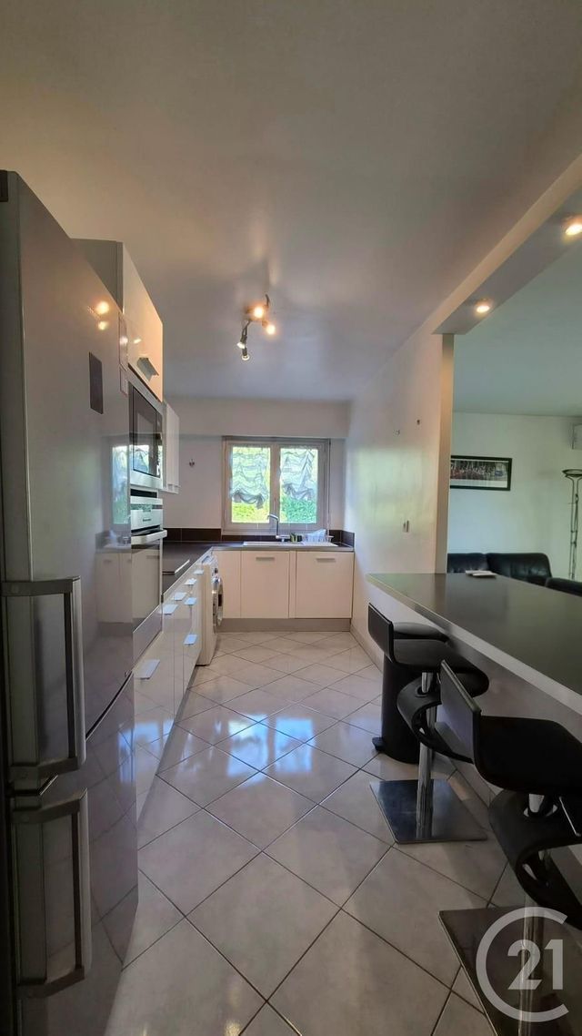 Appartement T3 &agrave; louer - 3 pi&egrave;ces - 66,67 m2 - Vallauris - 06 - PROVENCE-ALPES-COTE-D-AZUR