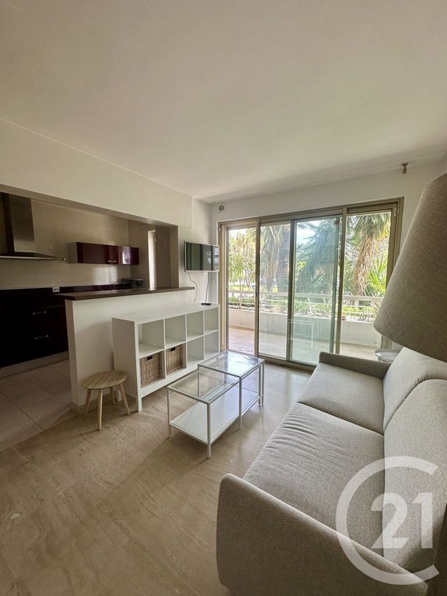 Appartement Studio &agrave; louer - 1 pi&egrave;ce - 29,13 m2 - Cannes - 06 - PROVENCE-ALPES-COTE-D-AZUR