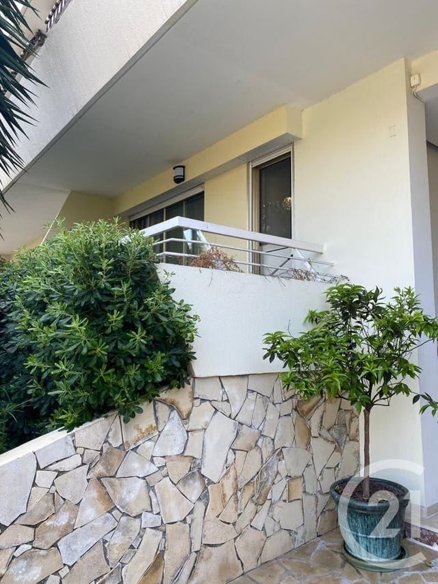 Appartement Studio &agrave; louer - 1 pi&egrave;ce - 29,13 m2 - Cannes - 06 - PROVENCE-ALPES-COTE-D-AZUR