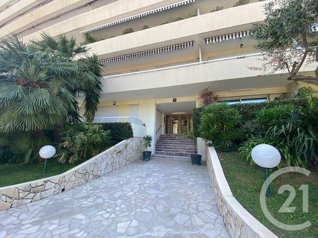 Appartement Studio &agrave; louer - 1 pi&egrave;ce - 29,13 m2 - Cannes - 06 - PROVENCE-ALPES-COTE-D-AZUR
