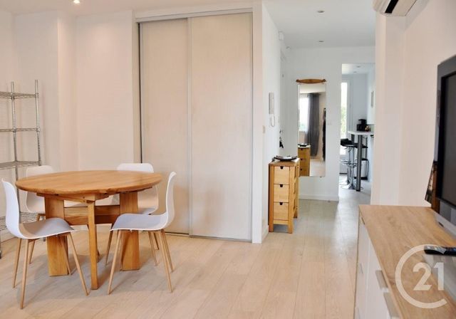 Appartement T3 &agrave; louer - 3 pi&egrave;ces - 59,50 m2 - Antibes - 06 - PROVENCE-ALPES-COTE-D-AZUR
