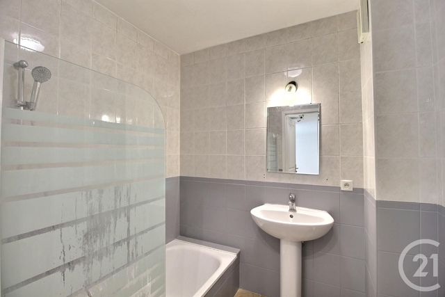 Appartement F2 à vendre - 2 pièces - 54,40 m2 - Thonon Les Bains - 74 - RHONE-ALPES