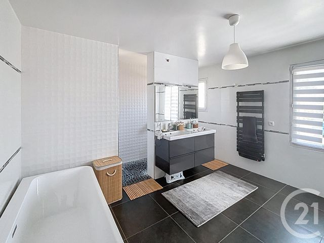 Maison à vendre - 7 pièces - 216,50 m2 - Ablis - 78 - ILE-DE-FRANCE