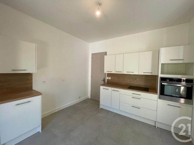 Maison a louer rambouillet - 4 pièce(s) - 311.5 m2 - Surfyn