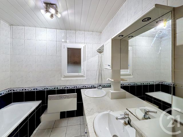 Maison &agrave; vendre - 8 pi&egrave;ces - 179,85 m2 - Rambouillet - 78 - ILE-DE-FRANCE
