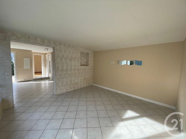 Maison à louer - 3 pièces - 58,31 m2 - Les Essarts Le Roi - 78 - ILE-DE-FRANCE