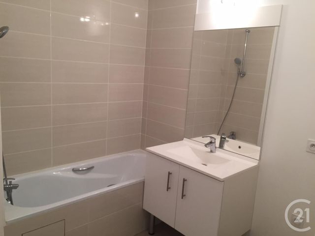 Appartement F3 &agrave; louer - 3 pi&egrave;ces - 63,04 m2 - Rambouillet - 78 - ILE-DE-FRANCE