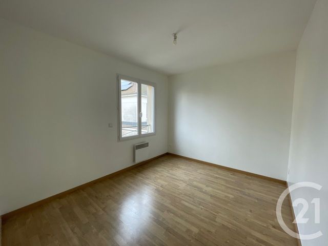 Maison &agrave; louer - 5 pi&egrave;ces - 88,36 m2 - Rambouillet - 78 - ILE-DE-FRANCE