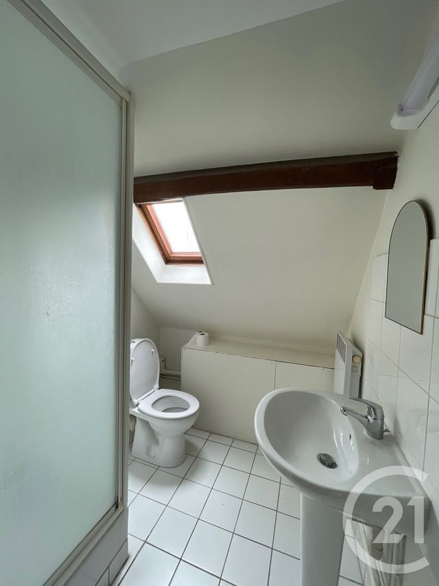 Appartement Duplex &agrave; louer - 2 pi&egrave;ces - 38,26 m2 - Gallardon - 28 - CENTRE