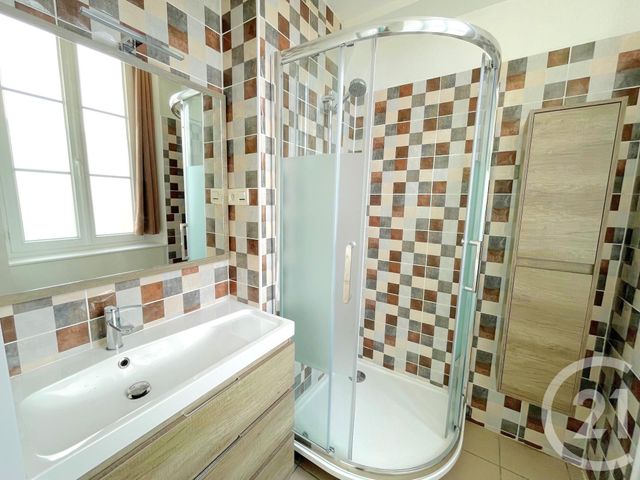 Appartement F2 &agrave; louer - 2 pi&egrave;ces - 39,69 m2 - Epernon - 28 - CENTRE