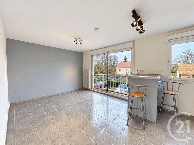 Appartement Studio &agrave; louer - 1 pi&egrave;ce - 26,03 m2 - Epernon - 28 - CENTRE