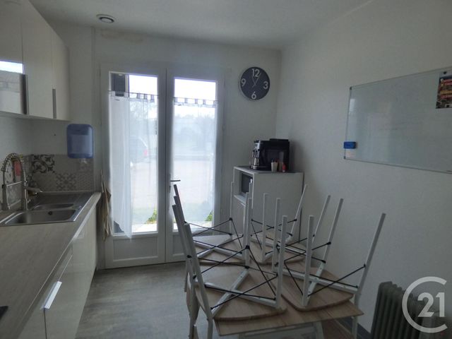 Bureaux à louer - 134.0 m2 - 83 - Var