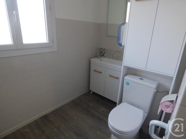 Bureaux à louer - 134.0 m2 - 83 - Var