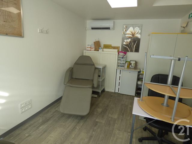 Bureaux à louer - 134.0 m2 - 83 - Var