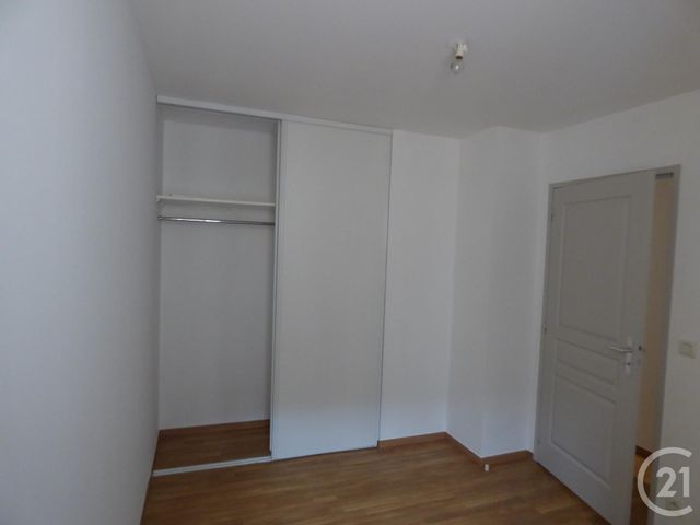 Appartement T3 &agrave; louer - 3 pi&egrave;ces - 54,77 m2 - St Maximin La Ste Baume - 83 - PROVENCE-ALPES-COTE-D-AZUR