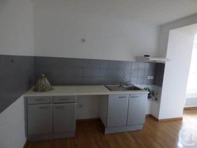 Appartement T3 &agrave; louer - 3 pi&egrave;ces - 54,77 m2 - St Maximin La Ste Baume - 83 - PROVENCE-ALPES-COTE-D-AZUR