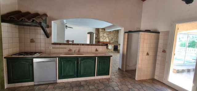 Maison à vendre - 4 pièces - 118,33 m2 - St Maximin La Ste Baume - 83 - PROVENCE-ALPES-COTE-D-AZUR