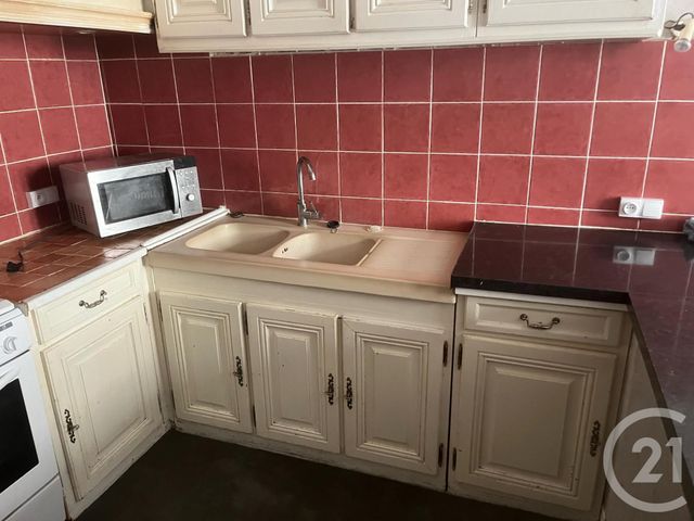 Appartement T3 &agrave; louer - 3 pi&egrave;ces - 83,52 m2 - Tourves - 83 - PROVENCE-ALPES-COTE-D-AZUR