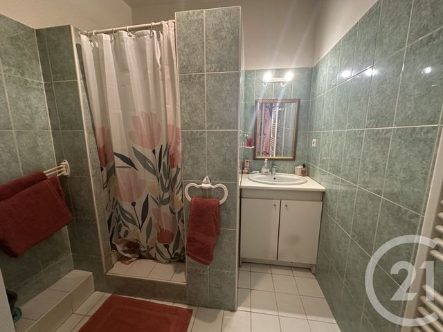 Appartement à vendre - 3 pièces - 87,84 m2 - St Maximin La Ste Baume - 83 - PROVENCE-ALPES-COTE-D-AZUR