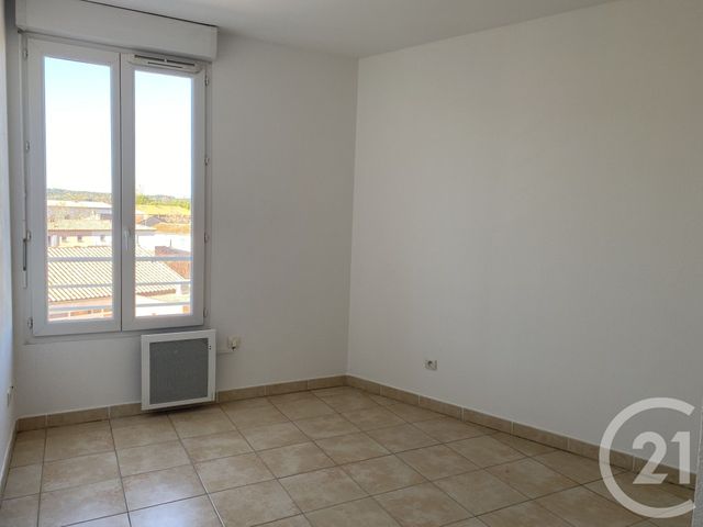 Appartement F3 à vendre - 3 pièces - 70 m2 - St Maximin La Ste Baume - 83 - PROVENCE-ALPES-COTE-D-AZUR
