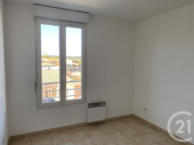 Appartement F3 à vendre - 3 pièces - 70 m2 - St Maximin La Ste Baume - 83 - PROVENCE-ALPES-COTE-D-AZUR