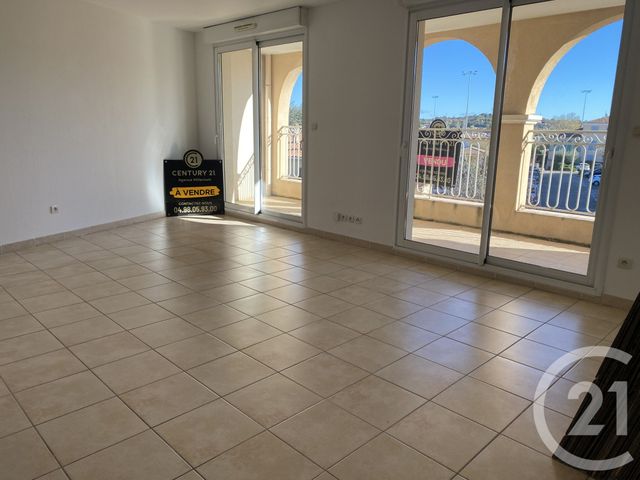 Appartement F3 à vendre - 3 pièces - 70 m2 - St Maximin La Ste Baume - 83 - PROVENCE-ALPES-COTE-D-AZUR