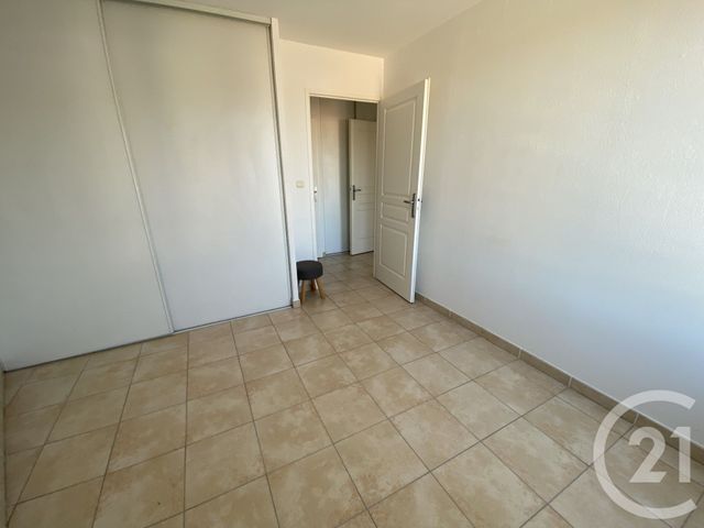 Appartement F3 à vendre - 3 pièces - 70 m2 - St Maximin La Ste Baume - 83 - PROVENCE-ALPES-COTE-D-AZUR