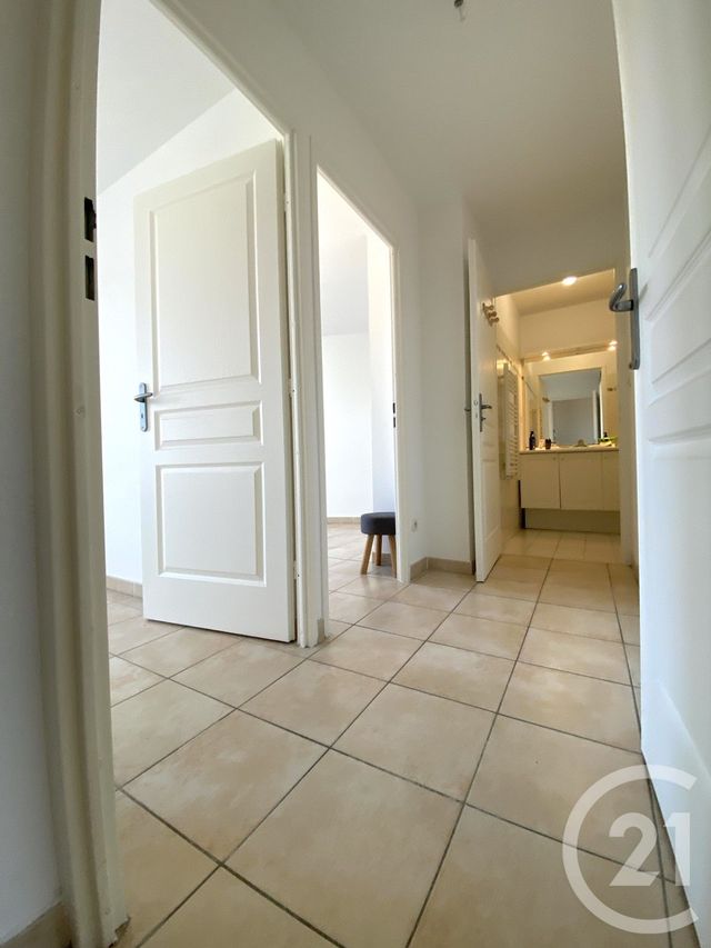 Appartement F3 à vendre - 3 pièces - 70 m2 - St Maximin La Ste Baume - 83 - PROVENCE-ALPES-COTE-D-AZUR