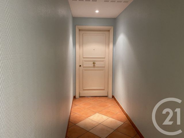 Appartement F3 à vendre - 3 pièces - 70 m2 - St Maximin La Ste Baume - 83 - PROVENCE-ALPES-COTE-D-AZUR