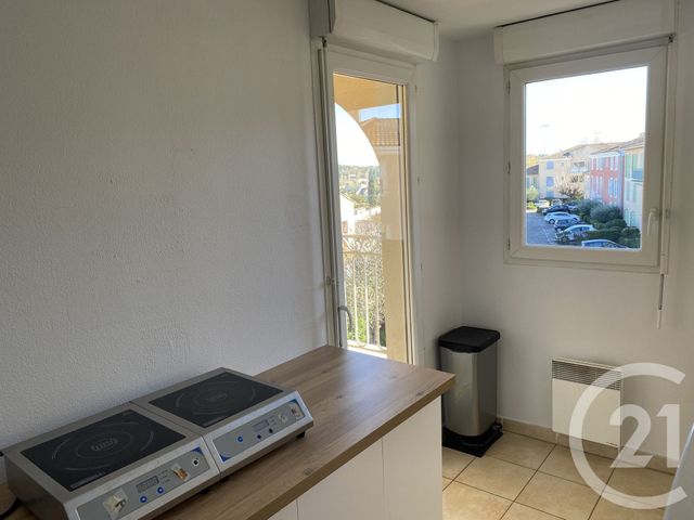 Appartement F3 à vendre - 3 pièces - 70 m2 - St Maximin La Ste Baume - 83 - PROVENCE-ALPES-COTE-D-AZUR