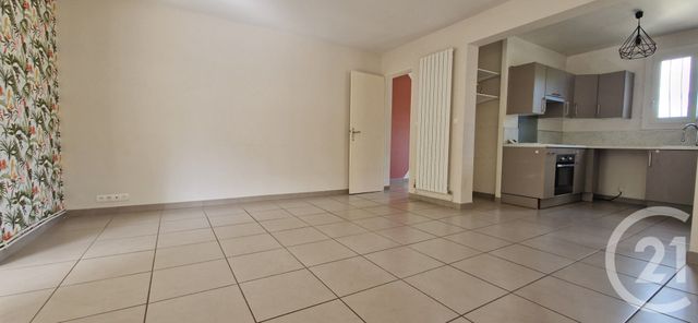 Maison &agrave; vendre - 4 pi&egrave;ces - 93,43 m2 - St Maximin La Ste Baume - 83 - PROVENCE-ALPES-COTE-D-AZUR