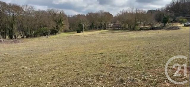 terrain - MONTMEYAN - 83