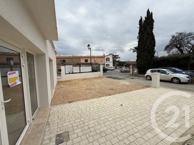 Local commercial à louer - 105.0 m2 - 83 - Var