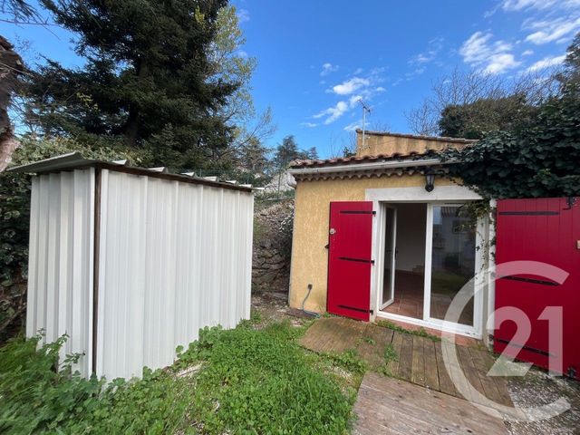 Appartement Studio &agrave; louer - 1 pi&egrave;ce - 23,61 m2 - St Maximin La Ste Baume - 83 - PROVENCE-ALPES-COTE-D-AZUR