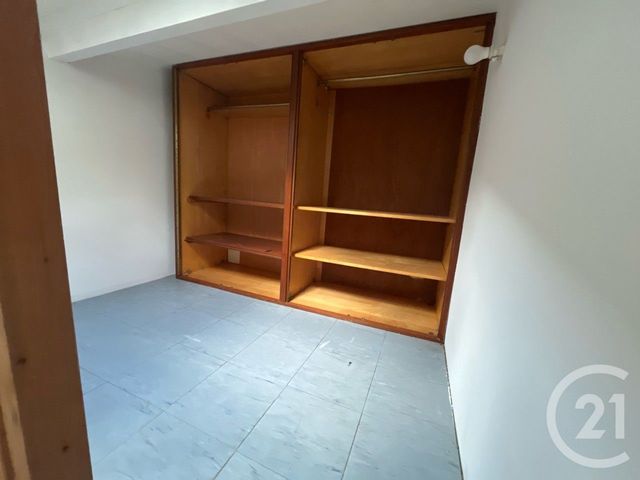 Appartement Studio &agrave; louer - 1 pi&egrave;ce - 23,61 m2 - St Maximin La Ste Baume - 83 - PROVENCE-ALPES-COTE-D-AZUR