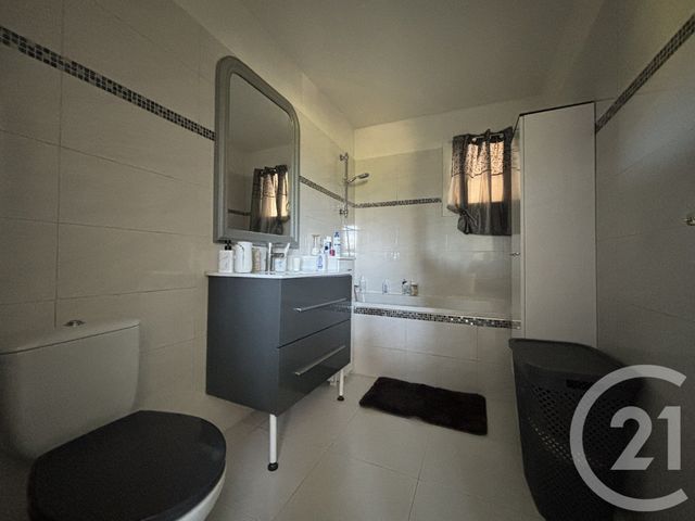 Maison &agrave; vendre - 6 pi&egrave;ces - 126,45 m2 - St Maximin La Ste Baume - 83 - PROVENCE-ALPES-COTE-D-AZUR